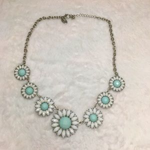 Costume Jewelry Metal Necklace With Flowers
